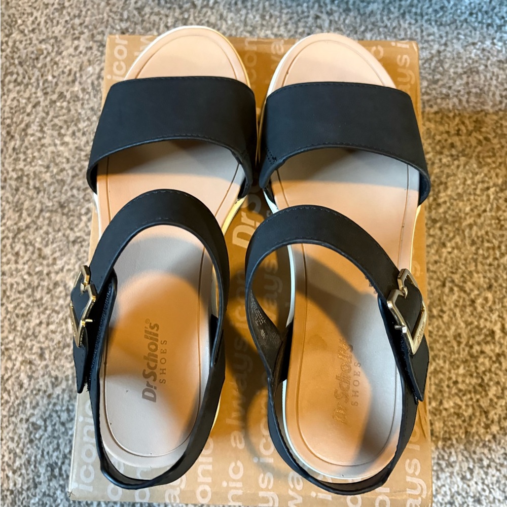Dr Scholl’s Women’s Size 7 Black Sandals with Gold Buckle - Picture 3 of 6